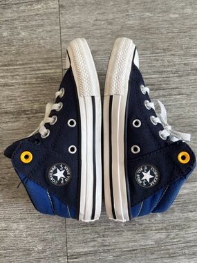 Converse Chuck Taylor All Star High Top Sneakers